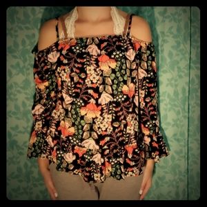 Light weight, and Long sleeve